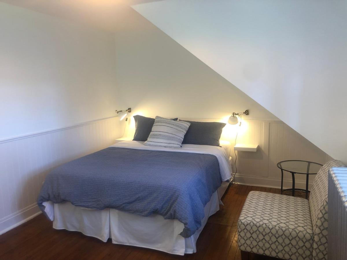 Bed and Breakfast Auberge La Maison Bellemare Saint-Jean-des Piles Exterior foto