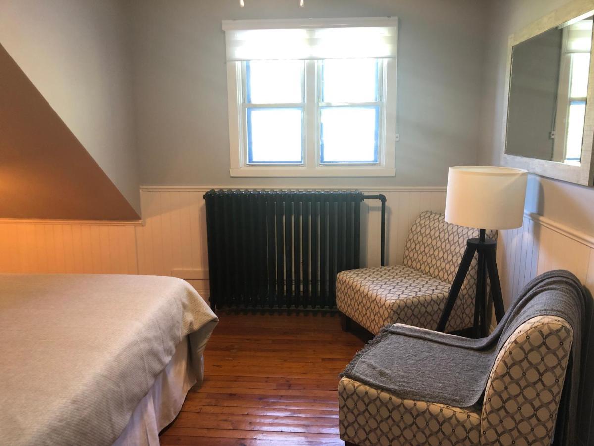 Bed and Breakfast Auberge La Maison Bellemare Saint-Jean-des Piles Exterior foto